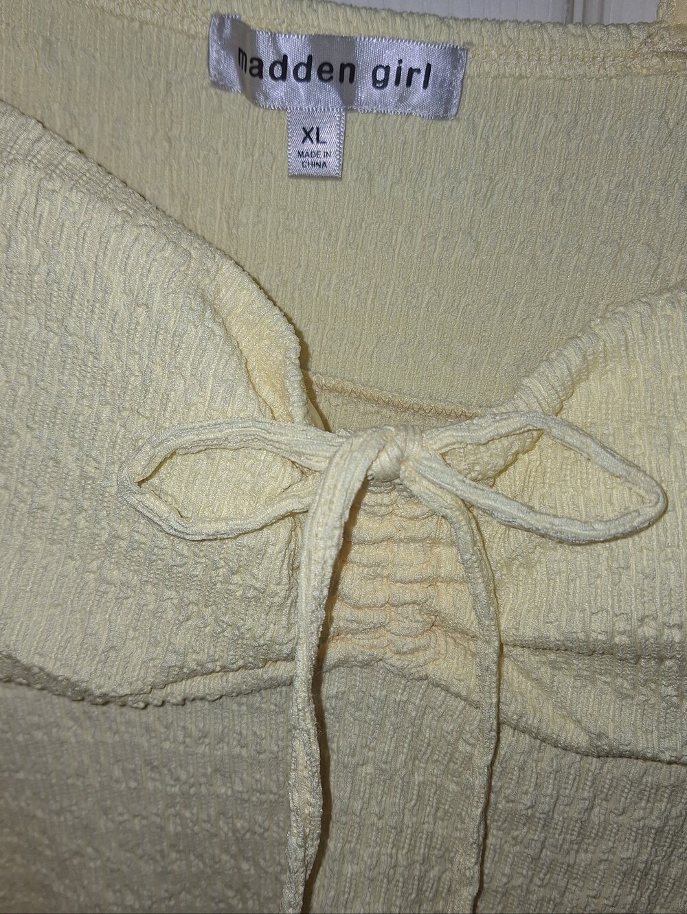 Madden Girl Light Yellow Textured Tie-Front Tank - Picture 2 of 3
